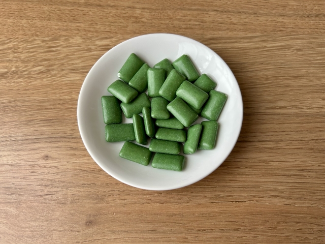 容器に入ったキシリトールガム